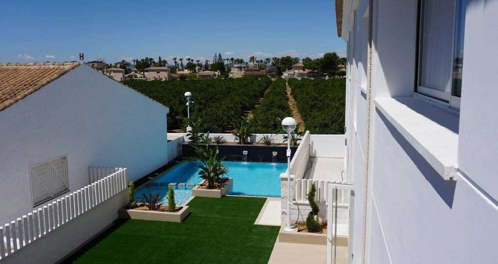 zona-exterior-piscina-1024x544